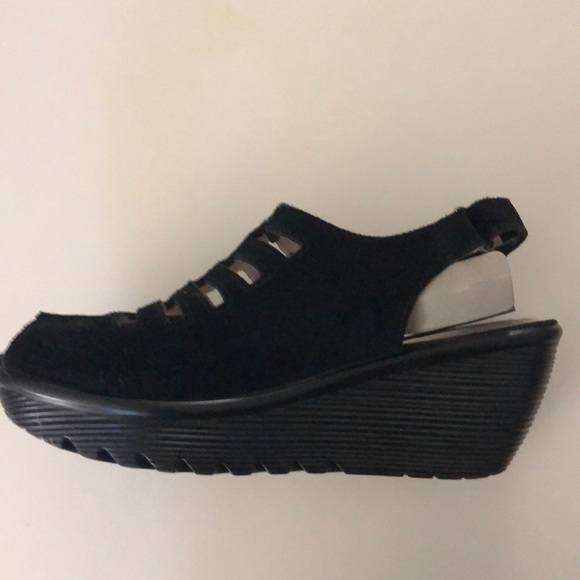 Skechers Black Wedges Size 7 - Picture 1 of 4